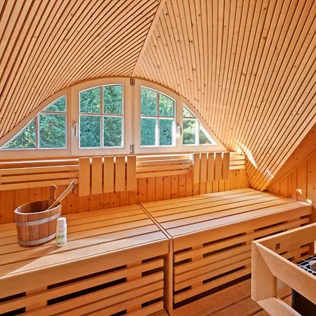 Reetdachhaus Seeblick Цинновиц